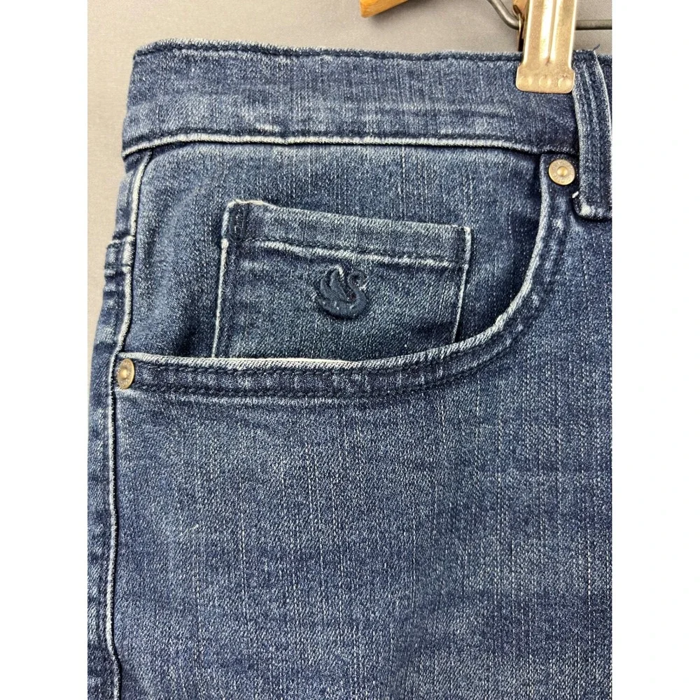 Gloria Vanderbilt Amanda Capri Jeans Women 22W Swan Series Blue Stretch Denm NWT